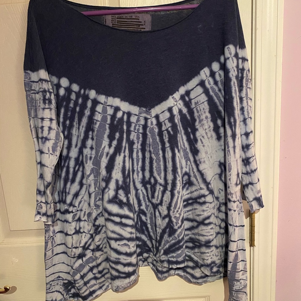 FREE PEOPLE BLUE TIE DYE SHIRT